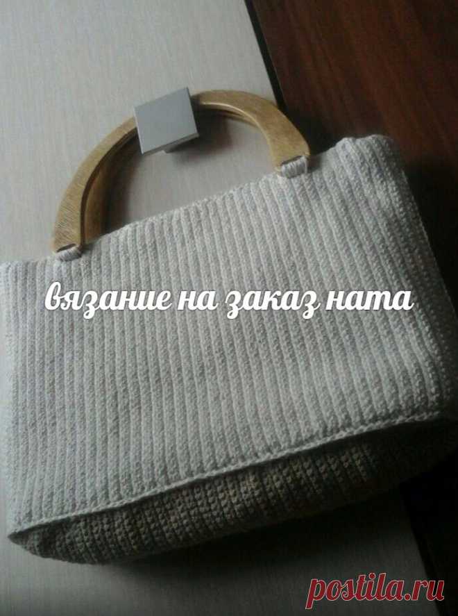 вязанная женская сумка из хлопка с деревянными стильными ручками на магнитной кнопке застежке