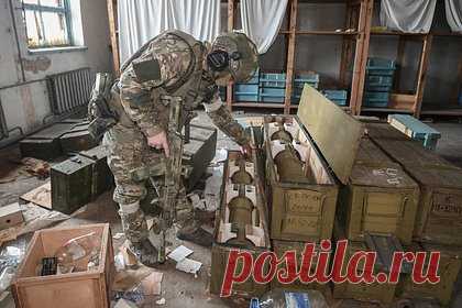 Российские военные уничтожили семь складов с боеприпасами и вооружением ВСУ. Вооруженные силы России уничтожили семь складов ракетно-артиллерийского вооружения ВСУ в Харьковской, Николаевской, Запорожской областях и в Донецкой народной республике. Кроме того, в Новой Калуге Херсонской области российские военнослужащие уничтожили радиолокатор наведения зенитного ракетного комплекса.