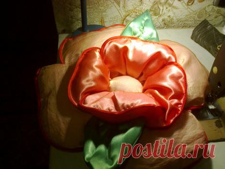 подушка цветок