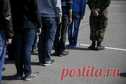 На Украине военкомы устроили облаву на мужчин после концерта
