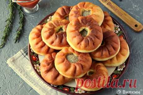 Рецепт беляшей с мясом на сковороде, как приготовить очень вкусно Беляши – это пирожки с мясной начинкой, жаренные на сковороде. Готовятся они достаточно просто. Главное, замесить удачное тесто, подготовить вкусный фарш и придать...