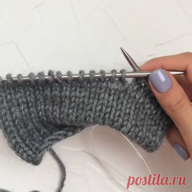 уроки вязания, схемы, описания в Instagram: «❤️Автор видео @inga_knitting_baby ❤️Идея для пояса юбки или штанишек при вязании сверху, полость для шнура-завязки капюшона, цельный отворот…»