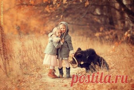 Выше всех канонов и уставов – любовь. Если ненавидишь хотя бы одного 
человека – в его образе ненавидишь самого Христа и далек ты от Царствия 
Небесного. Надо любить всех. Но если не можешь, хотя бы желай всем 
добра. В последние времена людей спасет любовь, смирение и доброта. 
Доброта откроет врата Рая, смирение введет туда, а любовь покажет Бога.
Архимандрит Гавриил (Ургебадзе)