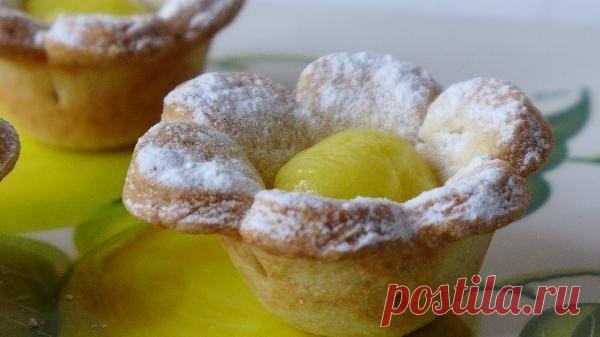 Песочные корзиночки с кремом