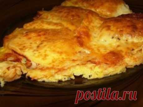 Снова закончилась мука и захотелось пиццы? Да не вопрос! Есть же картошечка на этот случай!😉
КАРТОФЕЛЬНАЯ...ПОЧТИ ПИЦЦА
Тесто:
- Картофель вареный - 3 шт больших
- Яйцо-2 штт
- Соль перец
- Кетчуп
- Колбаса
- Сыр
Приготовление:
1. Картофель натереть на терке,вбить яйца,посолить,поперчить.Все хорошо перемешать
2. Картофельное тесто высыпать в форму для пиццы и разровнять его
3. Сверху смазать кетчупом
4. Выложить колбасу и накрыть сыром
5. Поставить в духовку,разогретую до...