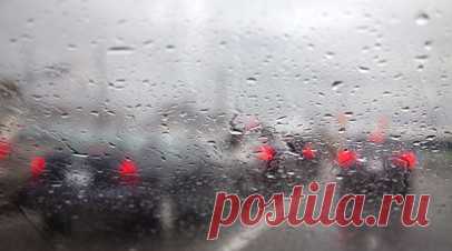 Автоэксперт Ольшанский: движение в правой полосе в дождь не является панацеей от ДТП. Вице-президент «Движения автомобилистов России» Леонид Ольшанский рассказал, что движение в правой полосе в дождливую погоду не снижает риск ДТП. Читать далее