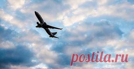 Медведев хочет ужесточить требования к авиаперевозчикам | ПРИЛЮДИЯ