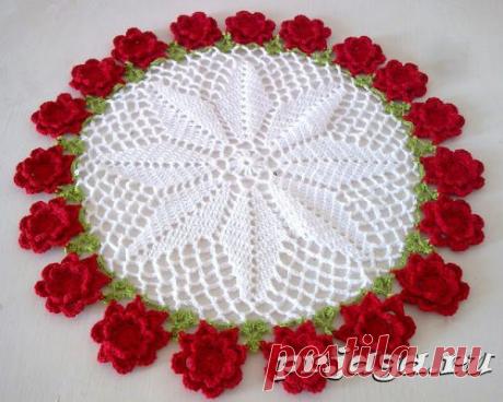 Салфетка крючком с красными розами