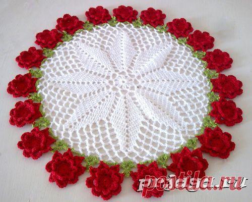 Салфетка крючком с красными розами