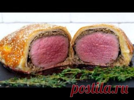 Праздничная Говядина Веллингтон с грибами, запеченная в слоеном тесте