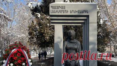 СК Армении отреагировал на осквернение памятника блокадникам. Следственный комитет (СК) Армении обвинил осквернившего памятник детям блокадного Ленинграда в разжигании ненависти. Об этом пишет ТАСС. Мужчине было предъявлено официальное обвинение. До этого издание RT сообщало, что уроженец Еревана ...