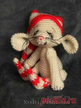 смешной мышонок вязаный крючком