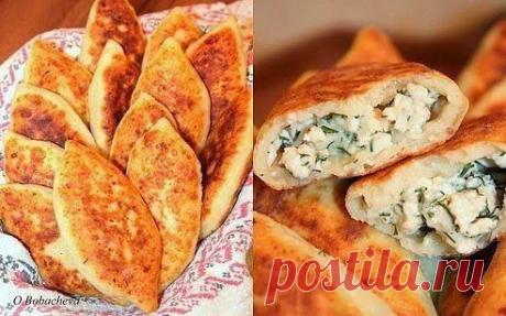 Жареные пирожки из творожного теста с куриным фаршем, сыром и зеленью.Безумно вкуснo!! Быстро, легко и ОЧЕНЬ вкусно! Рецепт совсем простой. !! Более подробно о рецепте можете узнать в источникe: шеф-повар Одноклассники, по ссылке fastppc.net/y2p6  Рекомендуем посмотреть!!! Приятного аппетитa

Дорогие кулинары! Чтобы не потерять рецепт, жмите &quot;Класс!&quot;, а потом &quot;поделиться&quot;. Рецепт будет на вашей стене В Одноклассники. Всё ОК!