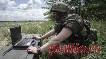 ВС России уничтожили «Ланцетом» два танка ВСУ в Сумской области. Военнослужащие Вооружённых сил России в ходе разведки с помощью БПЛА выявили и уничтожили барражирующим боеприпасом «Ланцет» два украинских танка в Сумской области, сообщает российское Минобороны. Читать далее