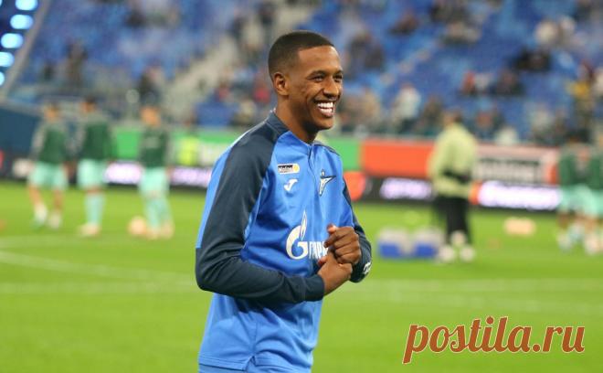 Агент опроверг информацию о переходе защитника «Зенита» в «Вест Хэм». Бразильский портал UOL сообщил, что «Зенит» согласился отпустить 20-летнего бразильского защитника Роберта Ренана в английский клуб за €25 млн. Агент футболиста назвал эту информацию неправдой