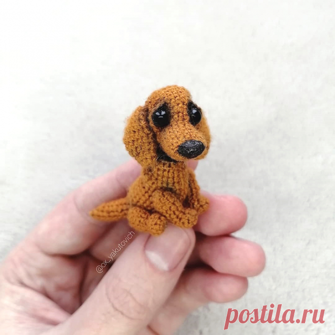 PDF Таксёныш крючком. FREE crochet pattern; Аmigurumi animal patterns. Амигуруми схемы и описания на русском. Вязаные игрушки и поделки своими руками #amimore - такса, собака, пёс, собачка, щенок, пёсик.