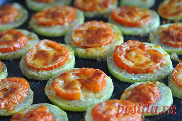 Кабачки в духовке с помидорами и сыром | Life Pozitive.com