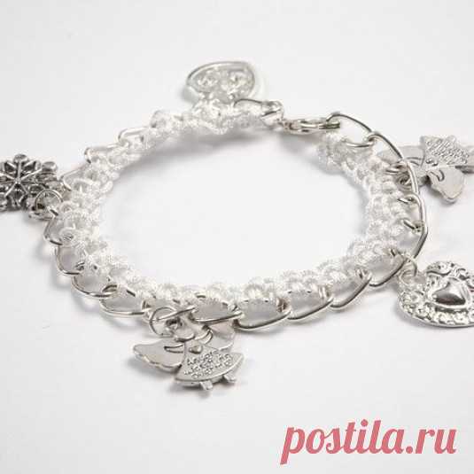 A Bracelet with a crocheted Border - Creative ideas