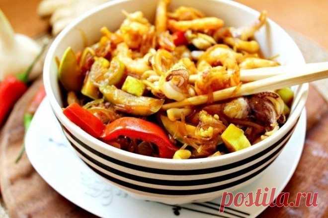 Как приготовить фунчоза с овощами и морепродуктами - рецепт, ингридиенты и фотографии