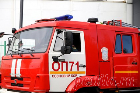 В российском городе после взрыва на насосной станции ввели режим ЧС. В городе Новотроицк Оренбургской области ввели режим чрезвычайной ситуации (ЧС) после взрыва на насосной станции. Об этом сообщили в управлении МЧС по российскому региону. «В настоящий момент ведется разбор завалов. В Новотроицке введен режим чрезвычайной ситуации муниципального характера», — сообщили в министерстве.