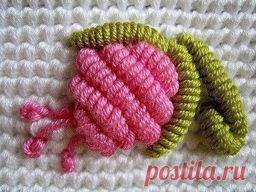 Вышивка рококо по вязаному полотну - основные приемы