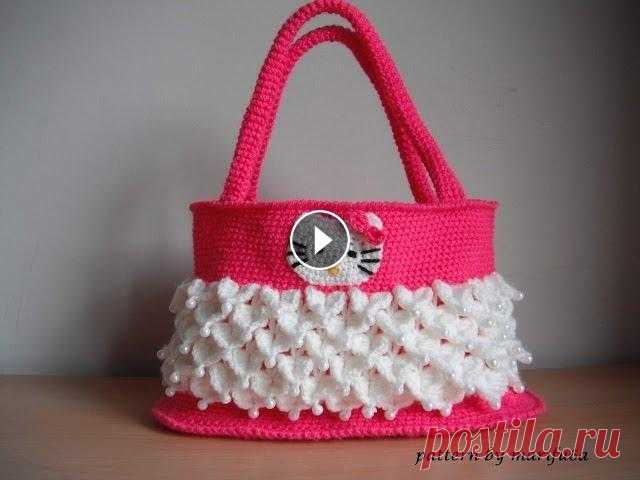 Вязаная крючком сумочка Hello Kitty мастер класс видео урок Все мои видео здесь ▶▶ ♥ Подпишитесь и смотрите новые видео каждую неделю , не забудьте нажать на колокольчик рядом с подпиской...