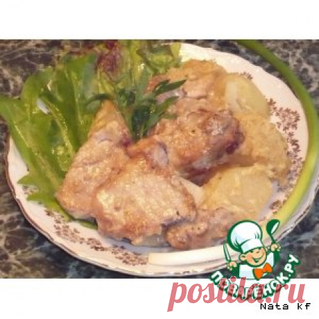 Свинина, запеченная с луком и картофелем - кулинарный рецепт