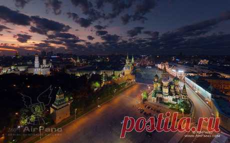 Храм Василия Блаженного ночью | Фотогалерея | Москва | Сферические aэропанорамы, фотографии и 3D туры самых интересных и красивых городов и уголков нашей планеты, 360° панорамы вокруг света | проект AirPano.ru
