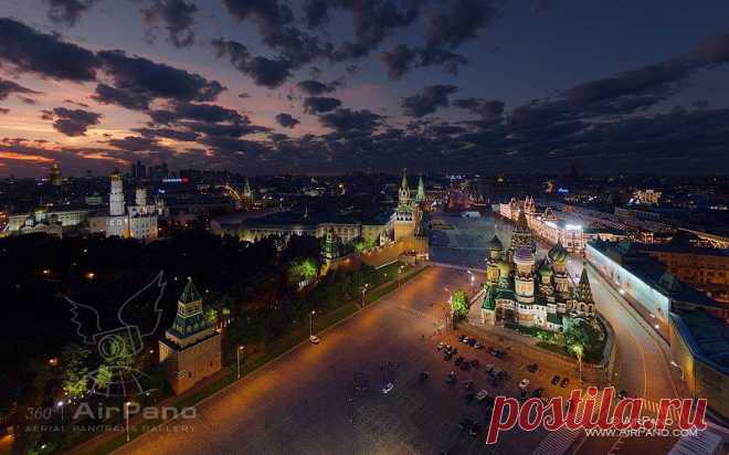 Храм Василия Блаженного ночью | Фотогалерея | Москва | Сферические aэропанорамы, фотографии и 3D туры самых интересных и красивых городов и уголков нашей планеты, 360° панорамы вокруг света | проект AirPano.ru