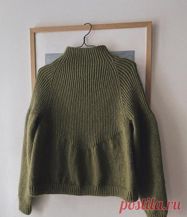 Кардиган с рукавом «реглан» спицами