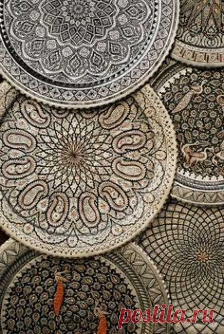 Plates . . . At least a dozen Fairytale brownies, cookies or bars would look delicious on each of these. | Iran в Pinterest