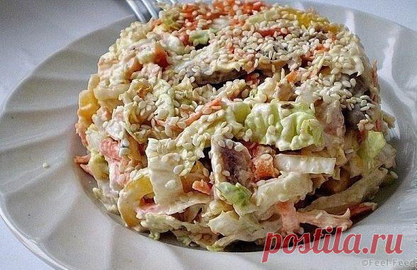 Гурманы точно оценят: салат с пекинской капустой «Переполох»