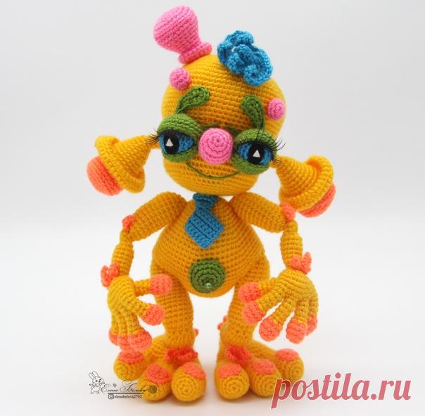 ИНОПЛАНЕТЯШКА по имени ЕЛОУ (крючком)
Я добрался до Земли 
Весь в космической пыли.
У пилота звездолета 
Очень важная работа –
Передать всем вам привет 
От галактик и планет! 
Я иных миров селянин –
Добрый ЖЁЛТЫЙ инопланетянин 
(Стишок Емельяновой Олеси)
 Видео посмотреть здесь  https://youtu.be/2fFkI7lDavw
Мастер-класс приобрести здесь 
https://vk.com/market-178492367?w=product-178492367_3..