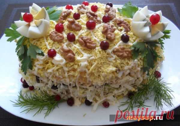10 салатов с курицей и черносливом