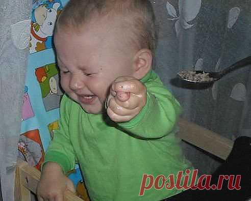 Да...ДОСТАЛИ уже....Ложечку за маму, ложечку за папу, ложечку за себя… Так и приучаешься жрать за троих)))