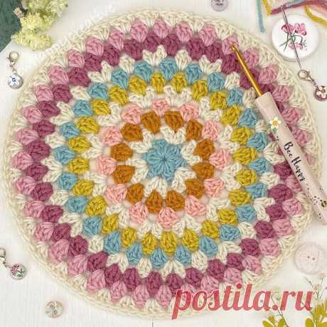 Mandala cushion with 20% off my All Round To granny’s cushion pattern in my Etsy shop all my other patterns have 10% off 💗🌸 #sewhappycreative #sewhappycreativ #crochet #crochetersofinstagram #crochetgirlgang #grannysquare #grannysquaresrock #craftastherapy #craftsposure #instacrochet #makersgonnamake #makersofmaryland #yarn #merino #colour #colourpop #etsy #etsysellersofinstagram #shopsmall #shophandmade #pillow #cushion #home #crocheting #creativelifehappylife #handmadeisbetter