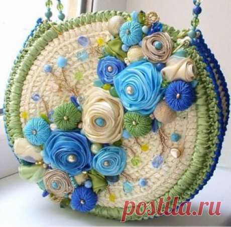 (2) Facebook