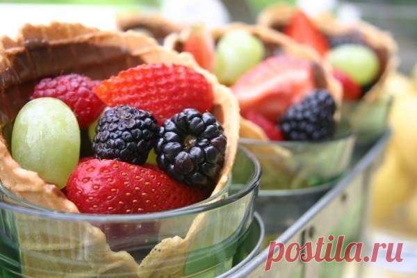 Вкусные вафельные трубочки в вафельнице