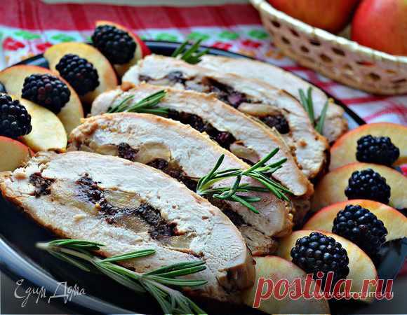 Сейчас в сезон ежевики мне захотелось поэкспериментировать с этой вкусной ягодой. Добавив её вместе с яблоками в качестве начинки в карман из филе индейки, получилось очень вкусно! Маринад с дижон...