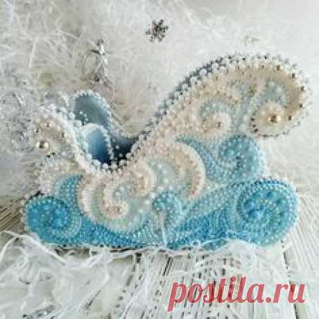 Пряничные сани Деда Мороза, размеры 17*13*9см, 2500 руб. #пряникибелорусская#пряничныесани#санидедамороза#пряничныесани#новогоднийподарок#новогодниепряники#имбирныйпряник#медовыйпряник