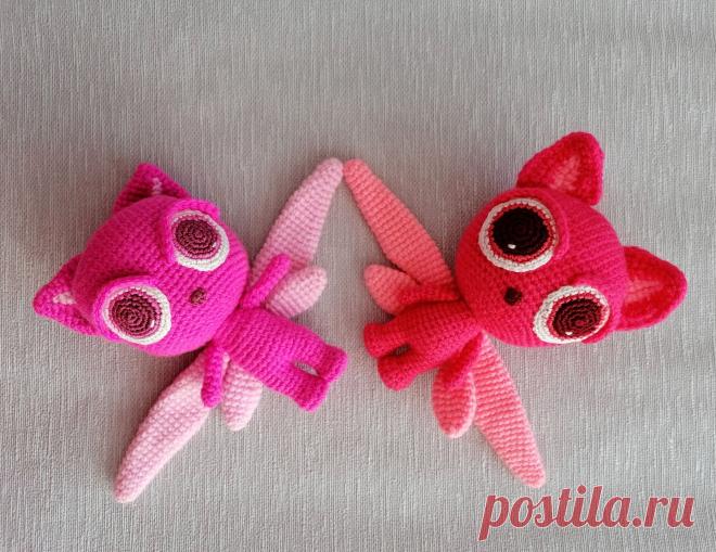 PDF Котофеечка Кити крючком. FREE crochet pattern; Аmigurumi toy patterns. Амигуруми схемы и описания на русском. Вязаные игрушки и поделки своими руками #amimore - котофеечка крючком, персонаж из мультфильма Кощей "Начало", фея в виде кота.