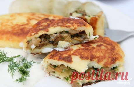 КАРТОФЕЛЬНЫЕ ПИРОЖКИ С ГРИБАМИ