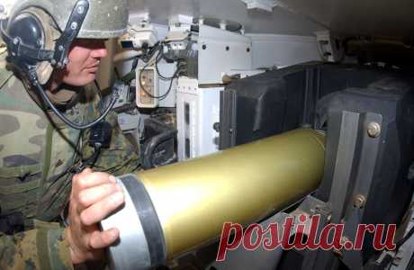 M256_M1A1_00.jpg (1500×977)