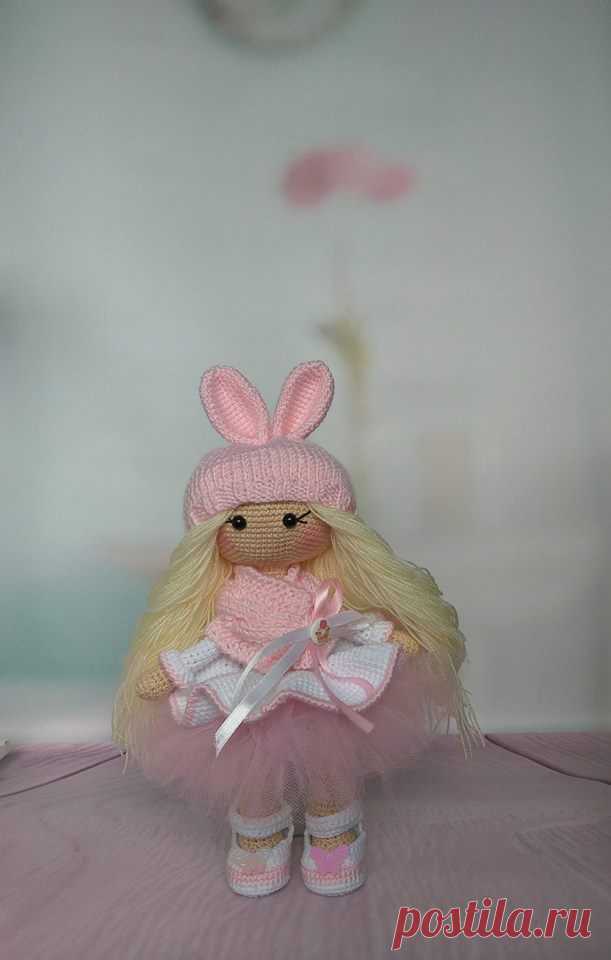 (2) Facebook