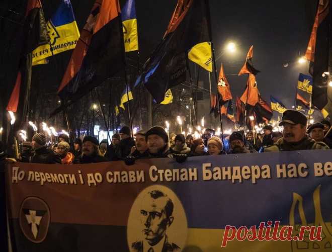 Нацизм минус электрификация: Террор как способ управления государством
28 апреля во Львове в честь 75-летия создания дивизии СС «Галиция» украинские националисты провели «Марш величия и духа». Несколько сотен человек прошли улицами города, скандируют лозунги «Галичина - дивизия героев», «Украина превыше всего» и прочие людоедства.