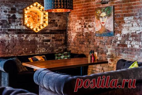 Кирпич в интерьере от готического замка до лофта Каждый из вас ценит красоту и уют в своём доме и мечтает о идеальном его оформлении. Уютный дизайн интерьера квартиры или дома. Ландшафтный дизайн двора частного дома. Проекты в современных и классических стилях.