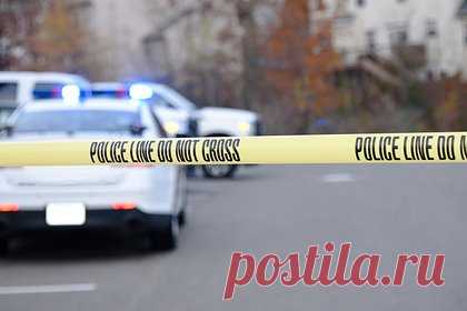 Пять человек погибли в результате стрельбы в ночном клубе в США. В американском городе Колорадо-Спрингс, штат Колорадо, неизвестный расстрелял посетителей ночного клуба. По сведениям полиции, в результате стрельбы погибли по меньшей мере 5 человек, 18 человек получили ранения. Подозреваемый задержан на месте происшествия и доставлен в больницу.