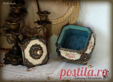 Добрый вечер!
Сегодня я с новой работой и моей новой любимицей - шкатулочкой "Лукреция". Прошу любить и жаловать!
Не хочу в этот раз писать много букв - просто сделала достаточно красивых фотографий... они порой лучше тысячи слов. А если у Вас будут вопросы по этой работе, можете писать мне в личку и на что смогу, отвечу!
Отмечу только, что сей шедевр-заготовка - пера Оксана Ярославовна, а остальное - мои фантазии на тему цвета и формы)) 
Ну, и должна признаться, что получ...