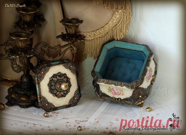 Добрый вечер!
Сегодня я с новой работой и моей новой любимицей - шкатулочкой 