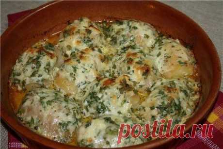 Картофель, запечённый в чесночном масле.